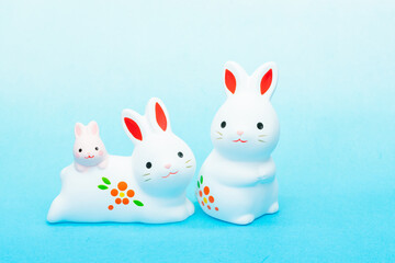 写真素材:令和5年・2023年の干支は卯（う・うさぎ）　卯年の年賀状素材（和風、和紙、千代紙、お正月小物等）