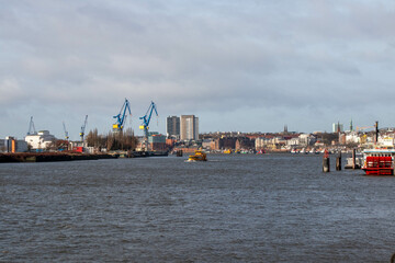 Fototapeta na wymiar Pictures from the port of Hamburg