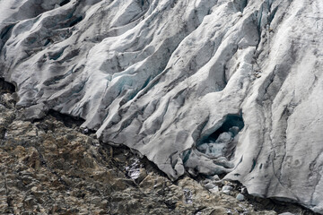 Glaciers. Mountain scenery high in the Alps. Walking the Peiljoch (2676m) Trail. Hiking in Stubaital Valley. Photo’s of Stubaital Austria, Mieders, Neustift, Milders, Schonberg, Mutterberg, Volderau. 