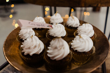 Cupcakes auf Tablett