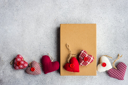 Rustic gift box with textile hearts
