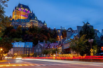 the central point that attracts all tourists to the old city of Quebec is the Frontenac castle and its terrace.