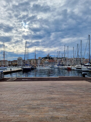 imbarcazioni nel porto di marsiglia