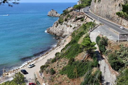 Sperlonga - Accesso al Lido El Sombrero dal sentiero