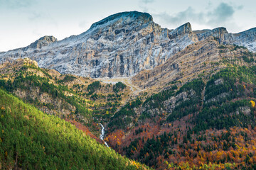 Spectacular view of the Bujaruelo Valley with the colors of autumn. Ordesa and Monte Perdido National Park in Huesca, Aragon, Spain