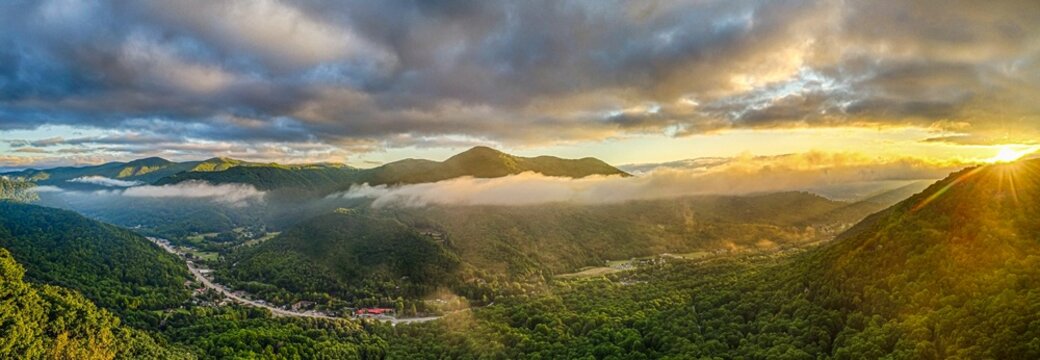 Fototapeta nature scenery in maggie valley north carolina
