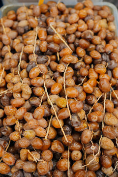 date fruits in the market