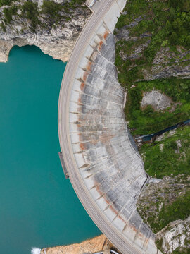 hydroelectricity, renewable energy, water dam in Tignes, France
