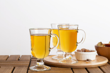 apple cider on a wooden table