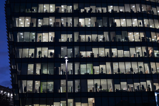 lavoratori in ufficio
