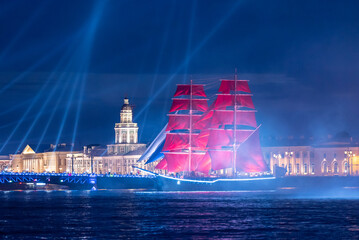 A ship with scarlet sails. Floats along the Neva River in the city of St. Petersburg. A celebration dedicated to school graduates. - 546716501