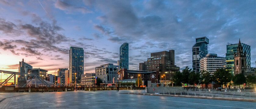 Fototapeta Office buildings in Liverpool, image captured at sunrise in the city center downtown docklands