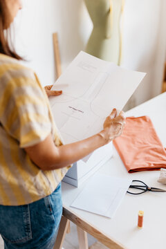 Papering Images – Browse 18,450,078 Stock Photos, Vectors, and Video ...