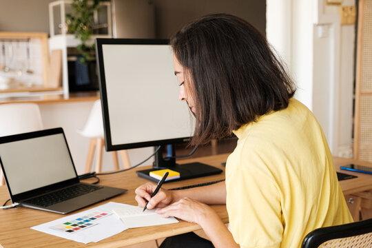 Entrepreneur woman working on computer