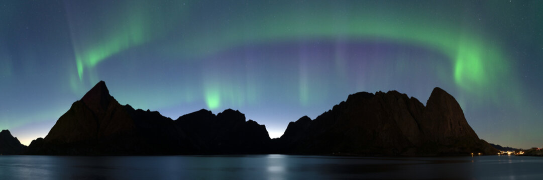 Reinefjorden Reine Mountains Aurora Borealis Northern Lights Lof