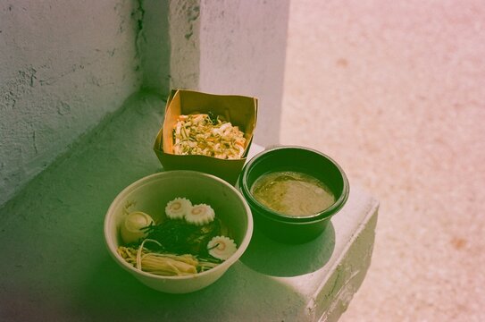 Udon and ramen take away bawl