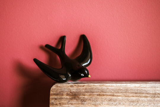 Ceramic swallow