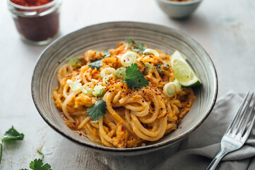 Garlic Peanutbutter noodle bowl