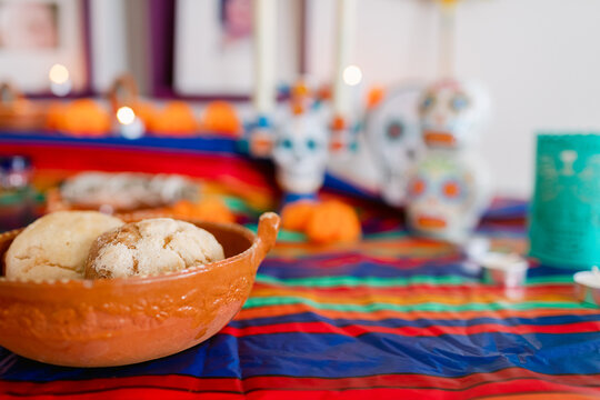 Mexican altar and offerings with bread