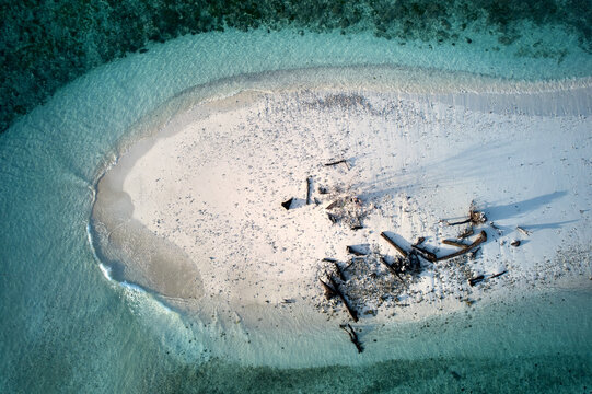 Pacific Ocean desert island erosion - sea level rise climate change