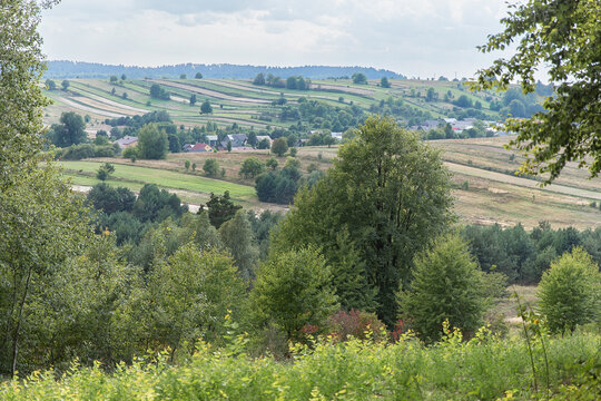 Krajobraz Roztocza, lubelskie, pola uprawne, wieś, rolnictwo,   