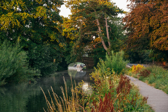 Leinpfad Bilder Durchsuchen 6,466 Archivfotos, und