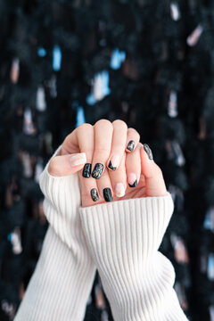 Black and White Marble Manicure