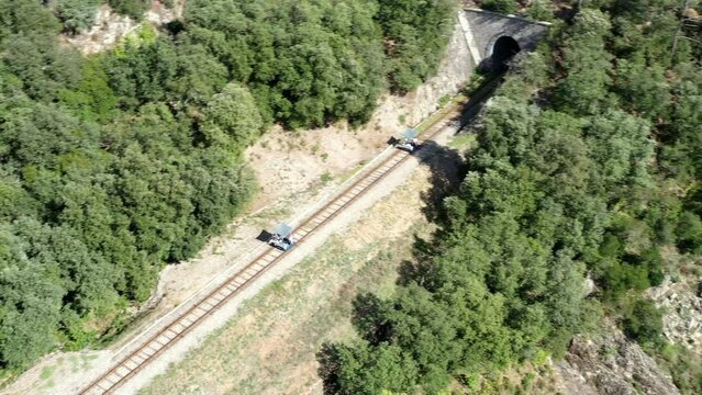 survol des C&eacute;vennes dans le sud de la France (Anduze, Occitanie)