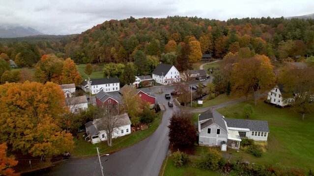 east arlington vermont in fall with autumn leaf color
