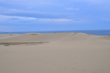夜明けの鳥取砂丘 Tottori sand dunes at dawn Japan