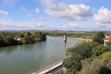 La rivière Saone, village de Trevoux, département de l'Ain, France