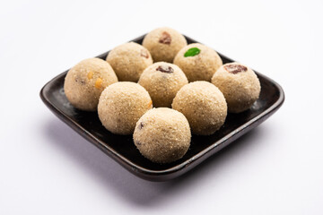 Rava Laddu or sooji ladoo is an Indian Sweet made with semolina, sugar, ghee, cashews and raisins