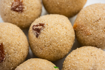 Rava Laddu or sooji ladoo is an Indian Sweet made with semolina, sugar, ghee, cashews and raisins