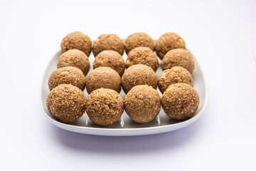 Til Gul laddoo, Sesame jaggery ball, til ke laddo or tilgul for Makar Sankranti Festival in India