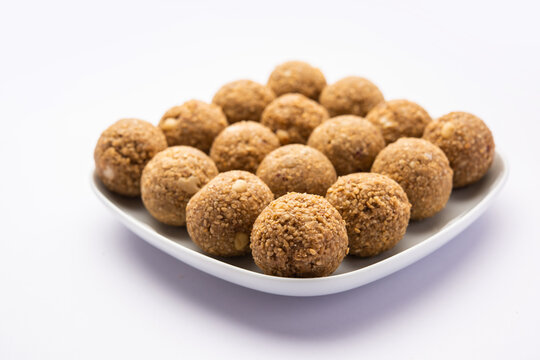Til Gul laddoo, Sesame jaggery ball, til ke laddo or tilgul for Makar Sankranti Festival in India
