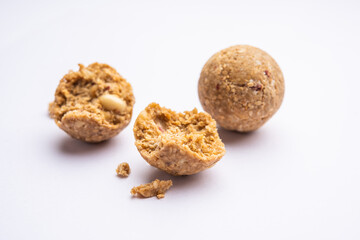 Til Gul laddoo, Sesame jaggery ball, til ke laddo or tilgul for Makar Sankranti Festival in India