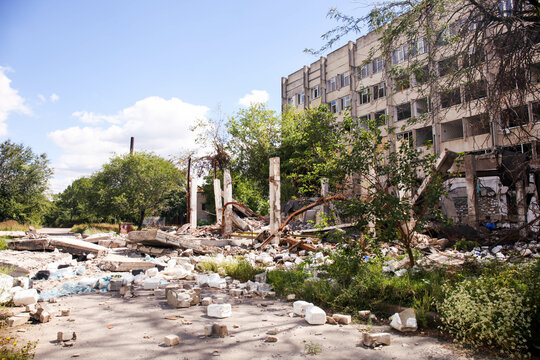 Destroyed institute building.