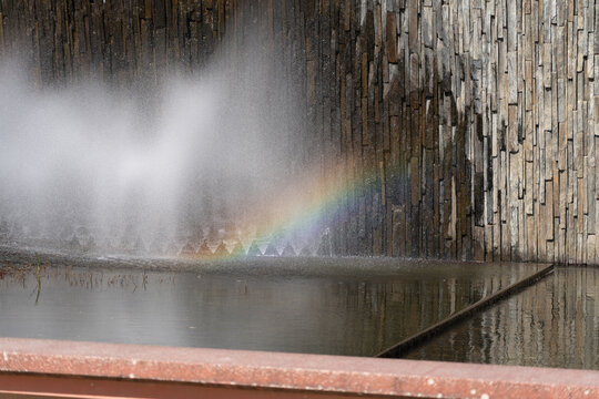 Um Arco Iris Apareceu Numa Fonte Em Coimbra 