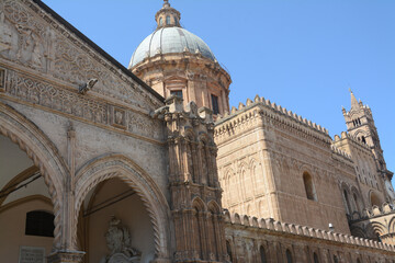 Fototapeta na wymiar The Norman Arab-style cathedral of Palermo is the main place of Catholic worship in the city of Palermo and the archbishop's seat of the metropolitan archdiocese.