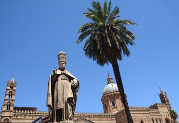 Fototapeta premium The Norman Arab-style cathedral of Palermo is the main place of Catholic worship in the city of Palermo and the archbishop's seat of the metropolitan archdiocese.