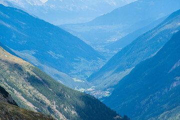 Naklejka premium Alpine scene. Ice and snow high in the Alps. Walking the Peiljoch (2676m) Trail. Hiking in Stubaital Valley. Photo’s of Stubaital Austria, Mieders, Neustift, Milders, Schonberg, Mutterberg, Volderau.