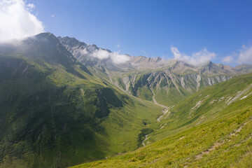 Obraz premium Hiking around Mont Blanc, Alpine landscape