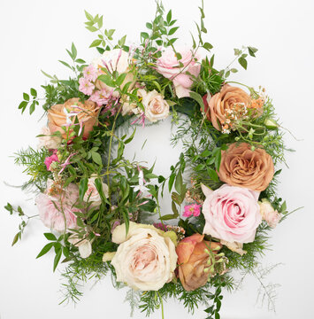 Fresh flower wedding wreath centerpieces