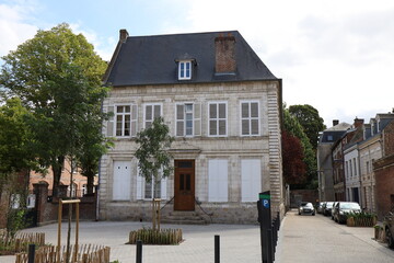 Bâtiment typique, vu de l'extérieur, ville de Arras, département du Pas de Calais, France