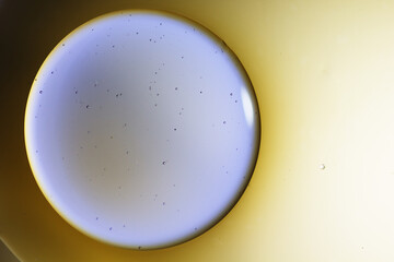 Reaction of liquid bubbles