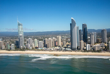 Fototapeta na wymiar Panoramic view of shoreline and skyline in Gold Coast