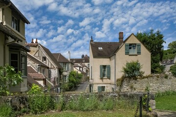 Fototapeta na wymiar Senlis, medieval city in France, typical houses on the ramparts 