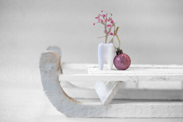 Zahnärztlicher Weihnachtshintergrund mit Platzhalter