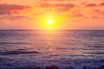 Fototapeta na wymiar Seascape in the evening during sunset