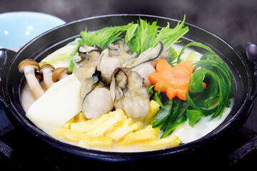 冬の味覚　牡蠣鍋